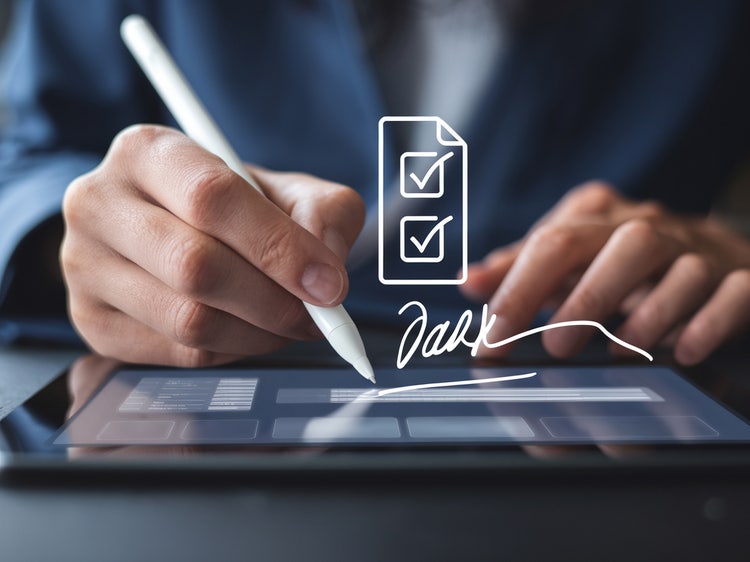 Podpis kwalifikowany online – podpisywanie dokumentu elektronicznego na tablecie